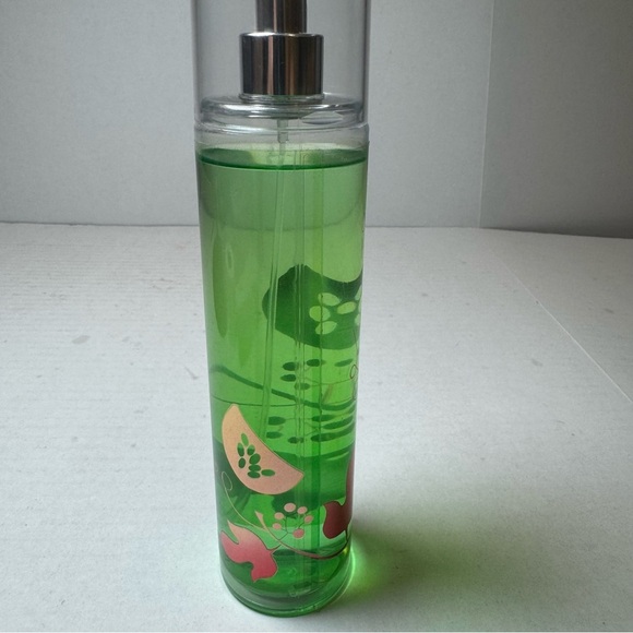 Bath & Body Works | CUCUMBER MELON Body Mist Spray - 8 oz - Picture 3 of 3